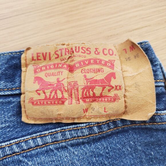 Men's Levi's 501 Distressed Blue Jeans - Picture 7 of 8